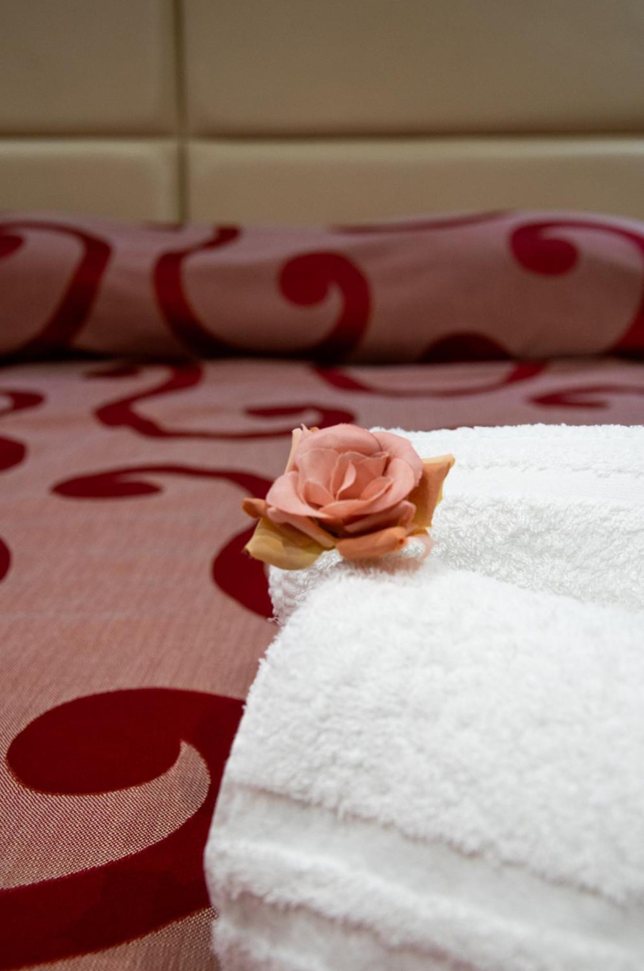 Mbs Marconi Bridge Suites Guest House Rome Bagian luar foto