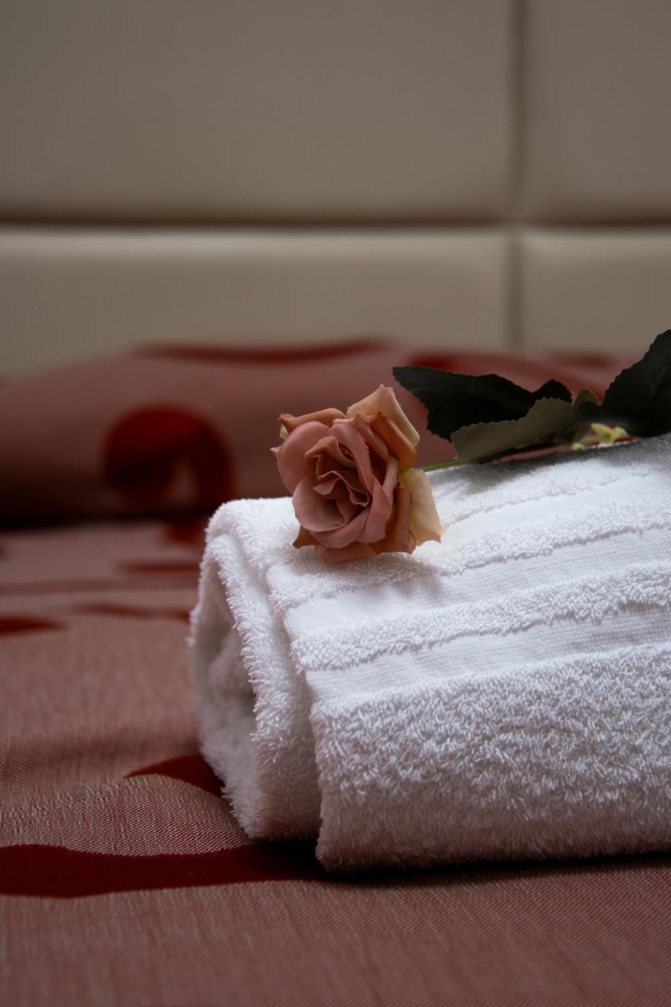 Mbs Marconi Bridge Suites Guest House Rome Bagian luar foto